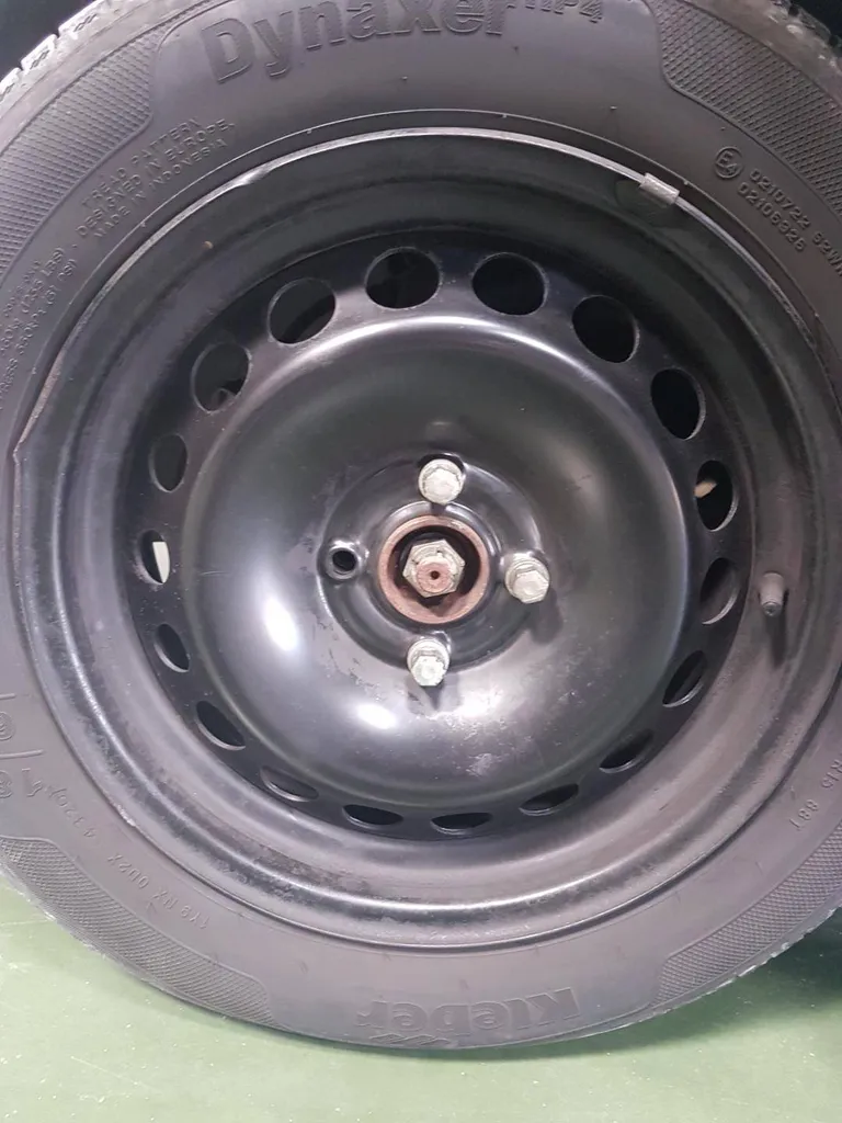 Si votre voiture a plus d'un écrou ou goujon de roue manquant : gare à la contre-visite chez Autosur Martigues 13