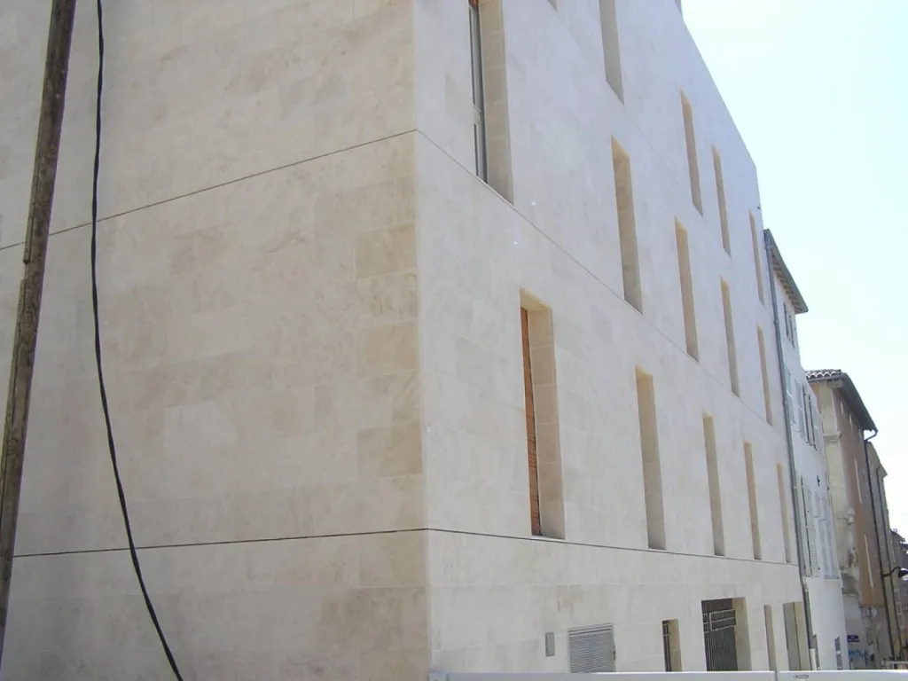 Parement pierre intérieur et parement pierre extérieur, livraison Bordeaux, Lyon, Paris