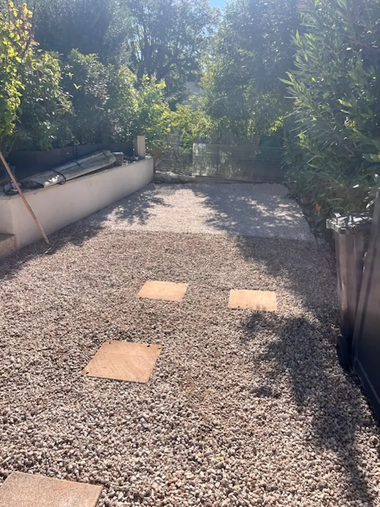 Création complète de puits perdu 15m3 avec terrassement spécialisé et réhabilitation du terrain à Marseille