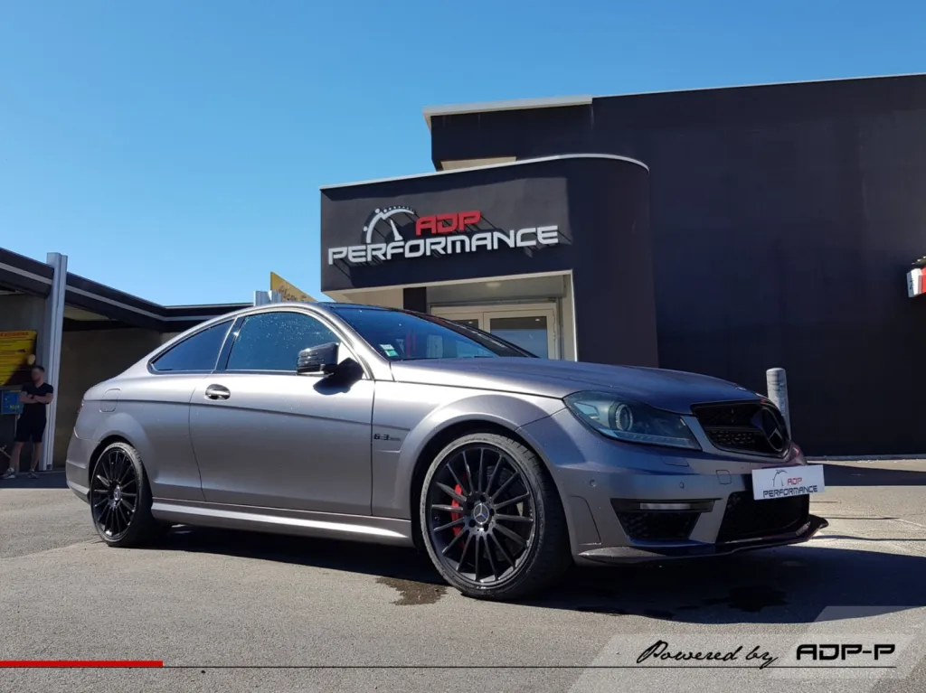 Mercedes C63 AMG