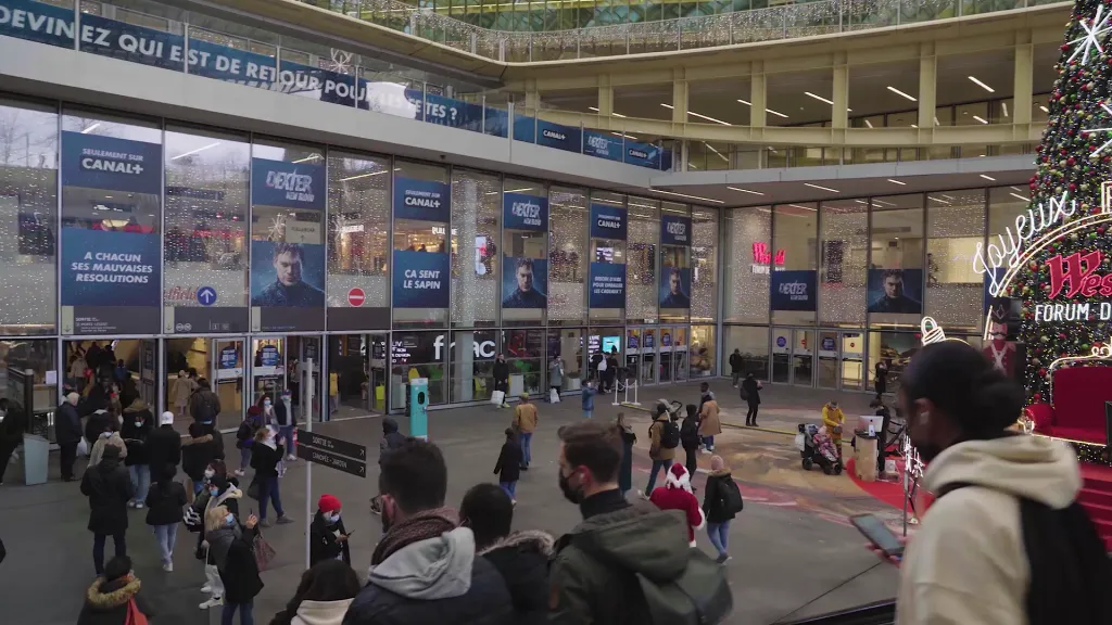 Réalisation d'une vidéo marketing/communication pour l'entreprise Clear Channel à l'occasion de la campagne Canal + pour  la série Dexter au centre commercial Les Halles à Paris