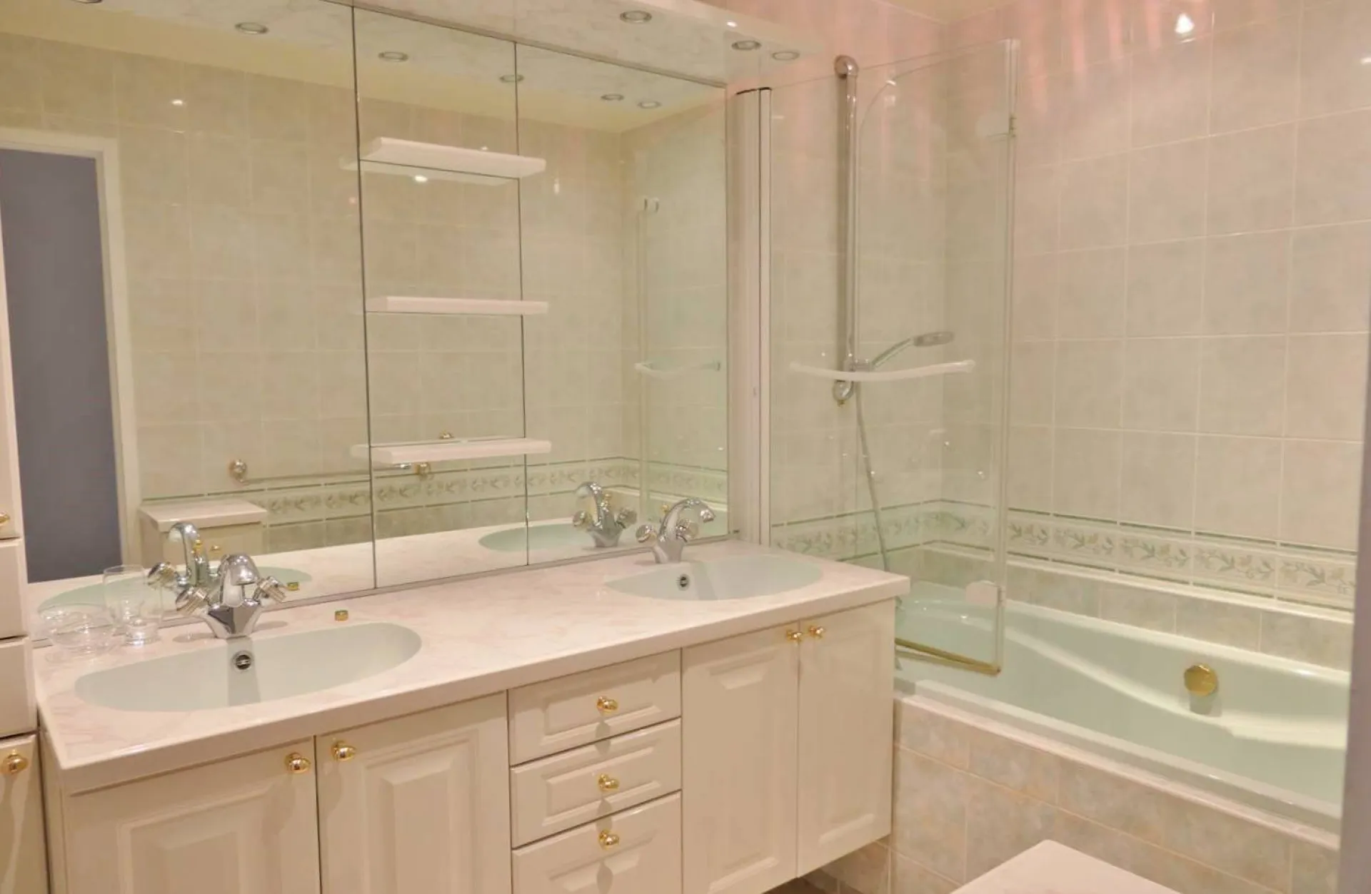 Recherche à acheter appartement avec ascenseur proche centre ville de caudebec lès elbeuf 76