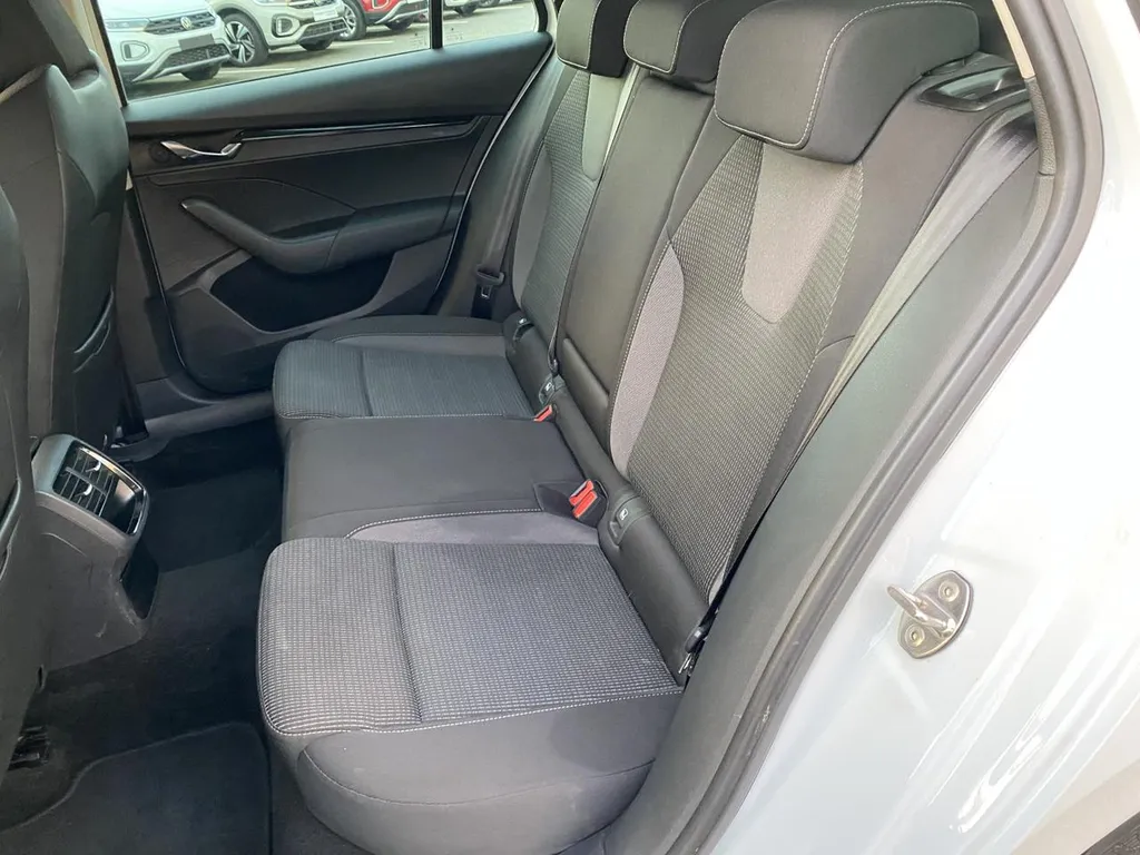 SKODA Octavia Combi d'occasion près du Havre : 2.0 TDI 150 DSG Ambition chez Caudebec Automobiles Normandie