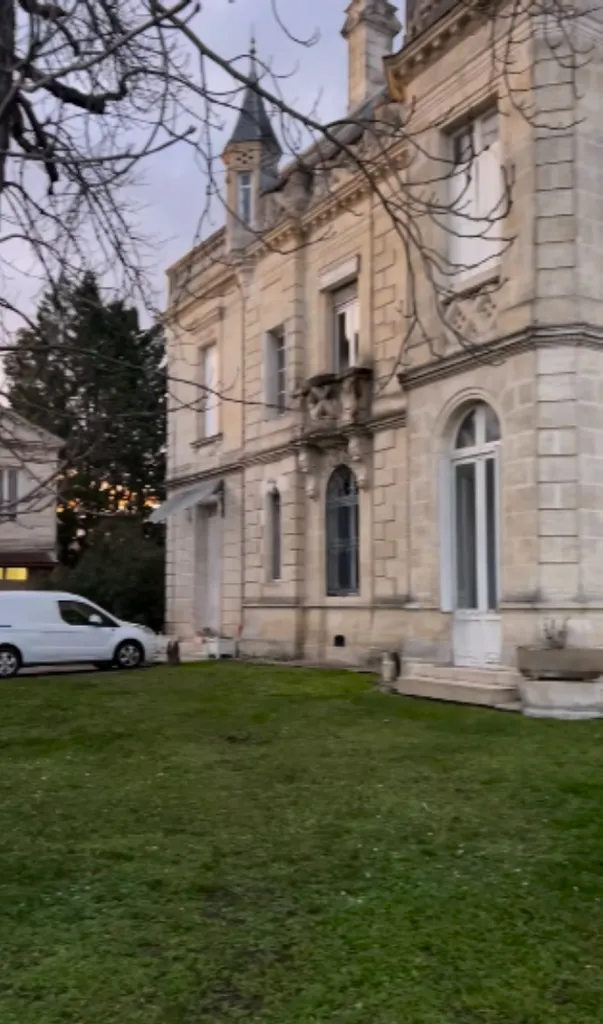 Entretien des extérieurs et jardin d’une propriété à Bordeaux