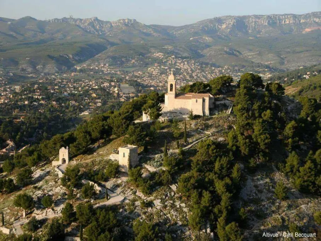 Réserver mon chauffeur privé VTC entre l'aéroport de Marignane et Allauch