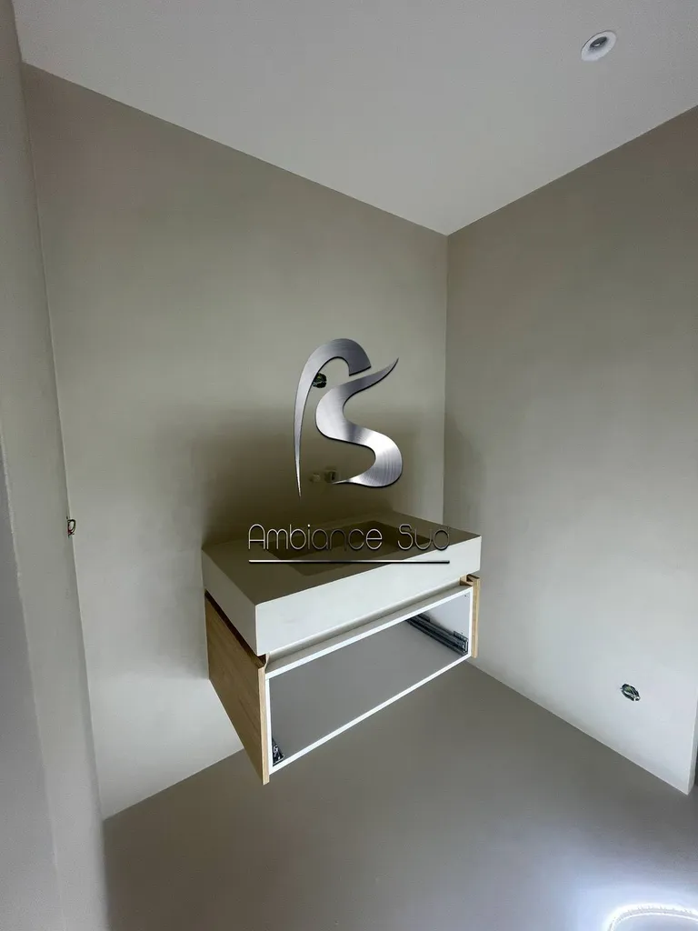 Réalisation d’une salle de bain en béton ciré beige à Aix en Provence 13