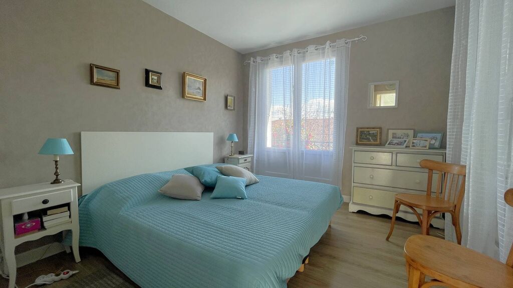 À vendre : Maison avec dépendance et garage – secteur recherché : Buanderie indépendante et garage pour plus de praticité.