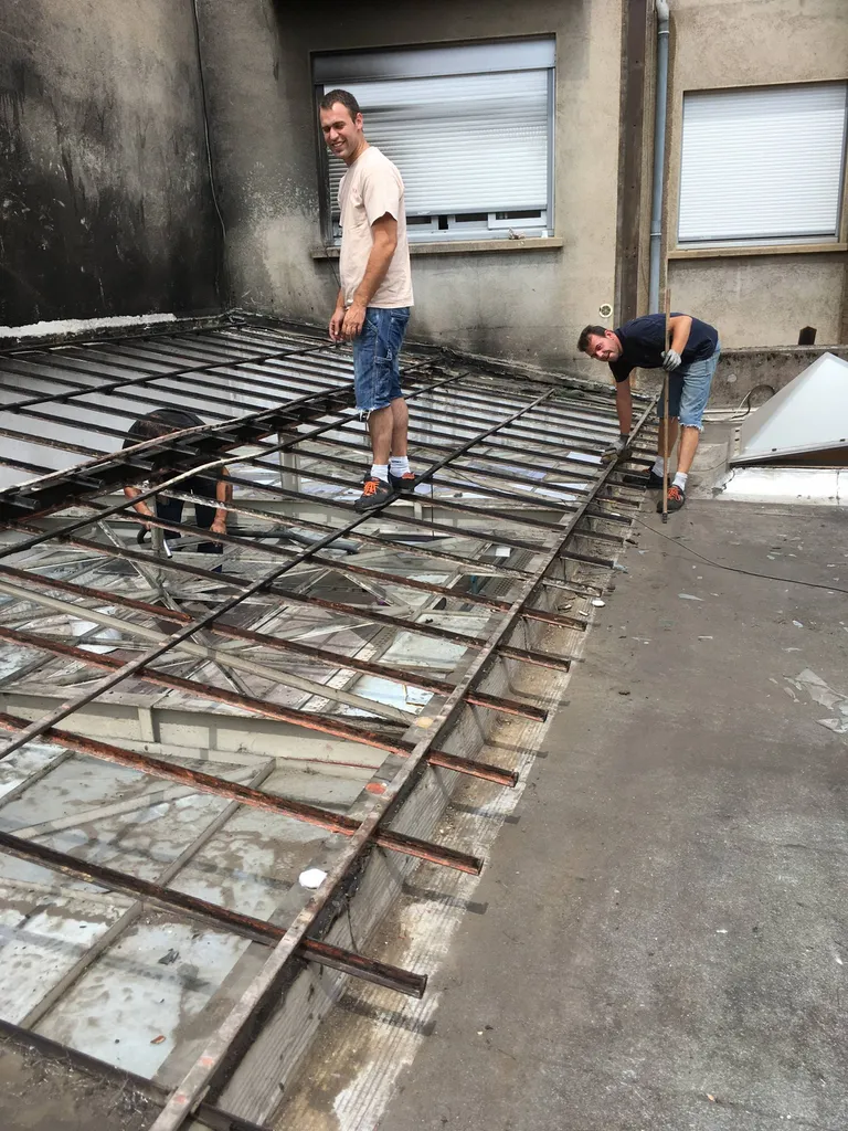 suite à incendie remplacement de verre armé sur verrière à Villefranche sur Saône