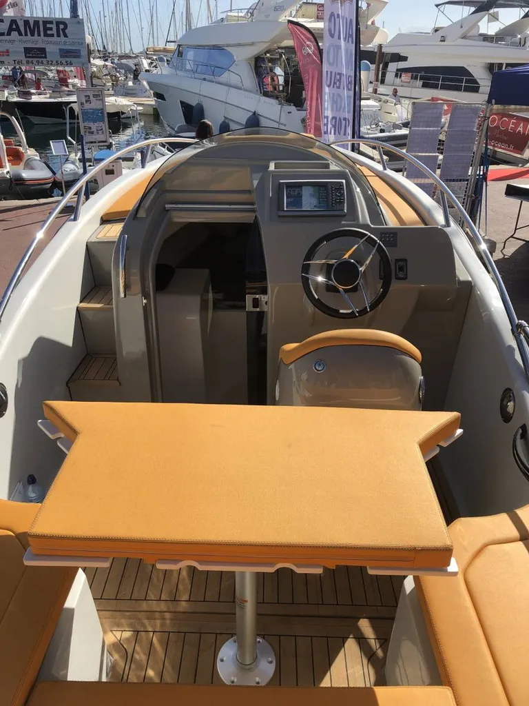 Vente de bateau hord-bird neuf dans le Var 