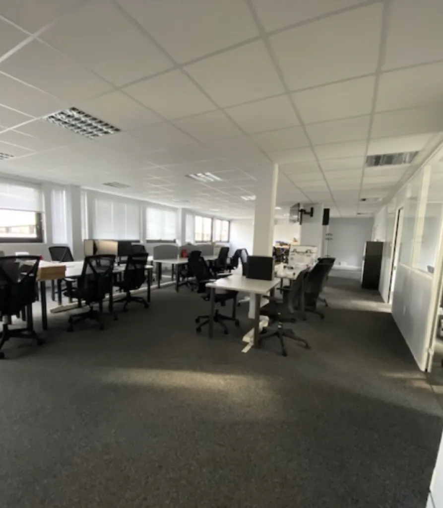 LE HAVRE - A VENDRE Immeuble indépendant de BUREAUX de 1050m2 avec parkings privatifs, idéalement placé en centre-ville
