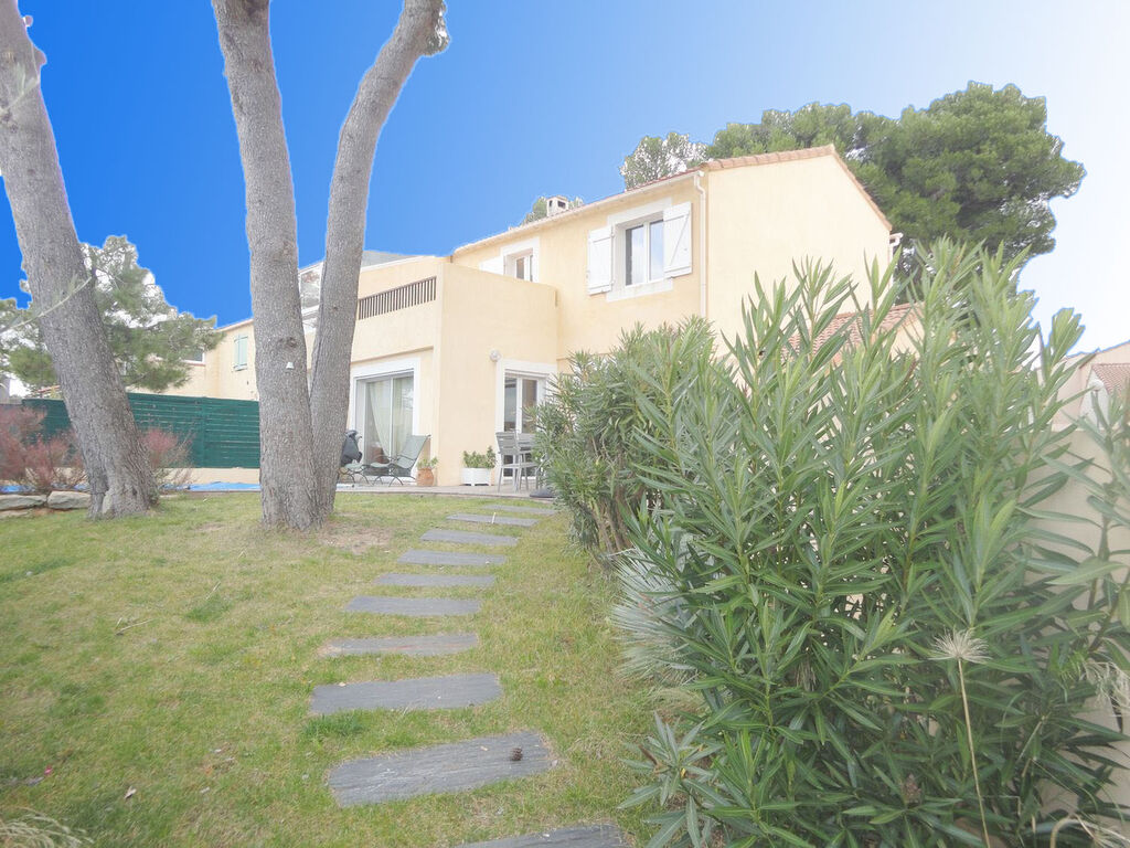    5 Roquefort La Bédoule à vendre maison proche centre, au calme , totalement rénovée