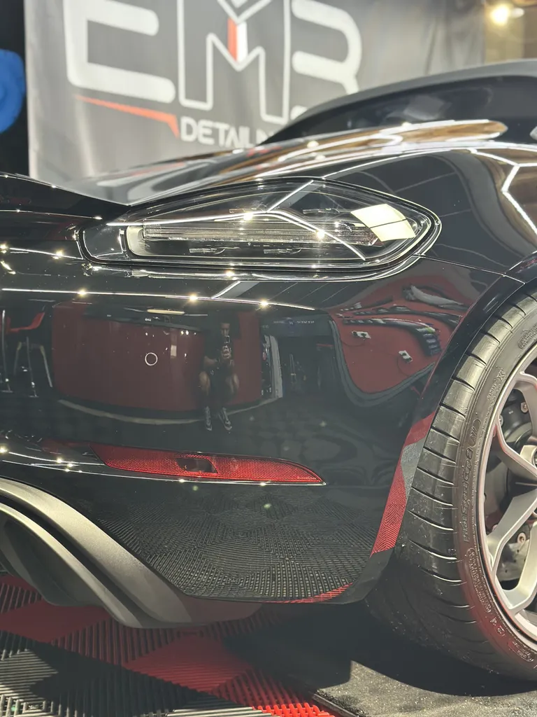 Traitement céramique by EMB DETAILING spécialiste Porsche sur Lyon 