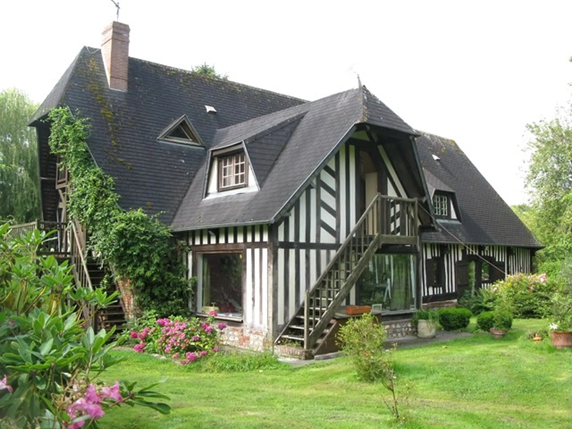 MAISON NORMANDE Proche BERNAY, Eure 27