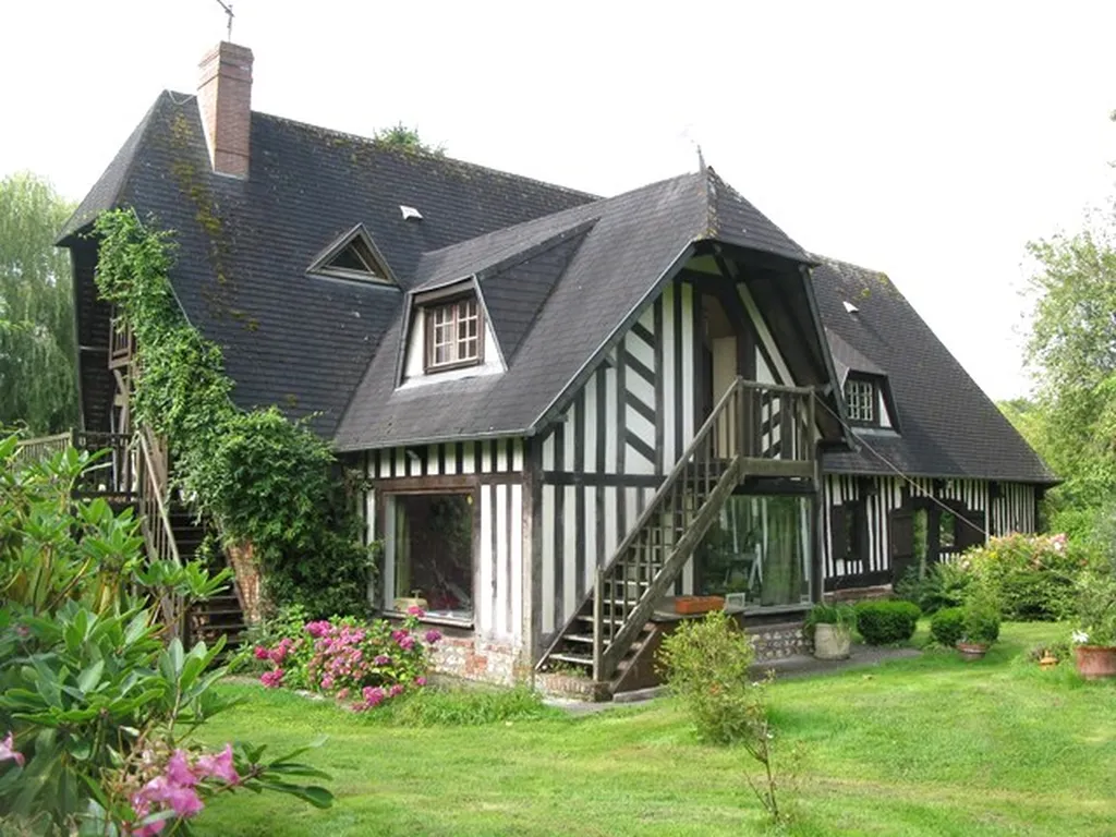 MAISON NORMANDE Proche BERNAY, Eure 27