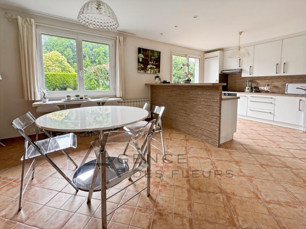 A acheter maison de 146m2 située sur la commune de Brionne