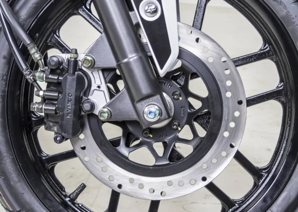 Moto KYMCO VISAR 125 : jantes