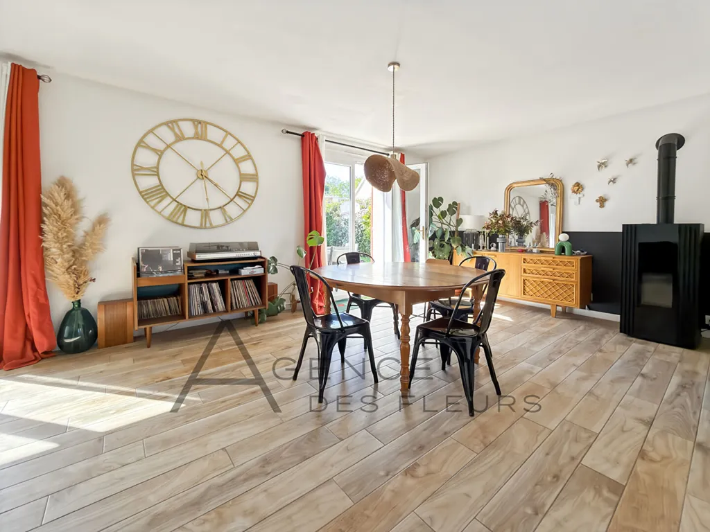A vendre maison de 122 m² édifié sur 714 m² de terrain sur la commune de CLÉON 76410