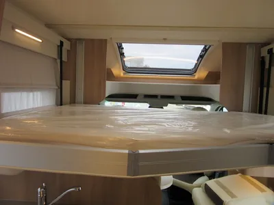 CAMPING CAR LIT PAVILLON