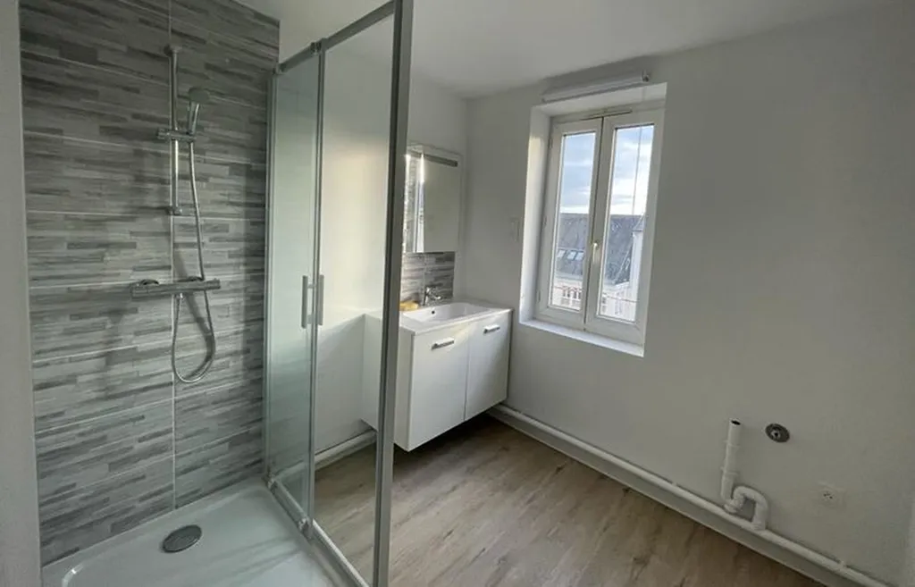 Bel appartement en location de 32.53m², situé place des carmes à Rouen, 636€ charges comprises