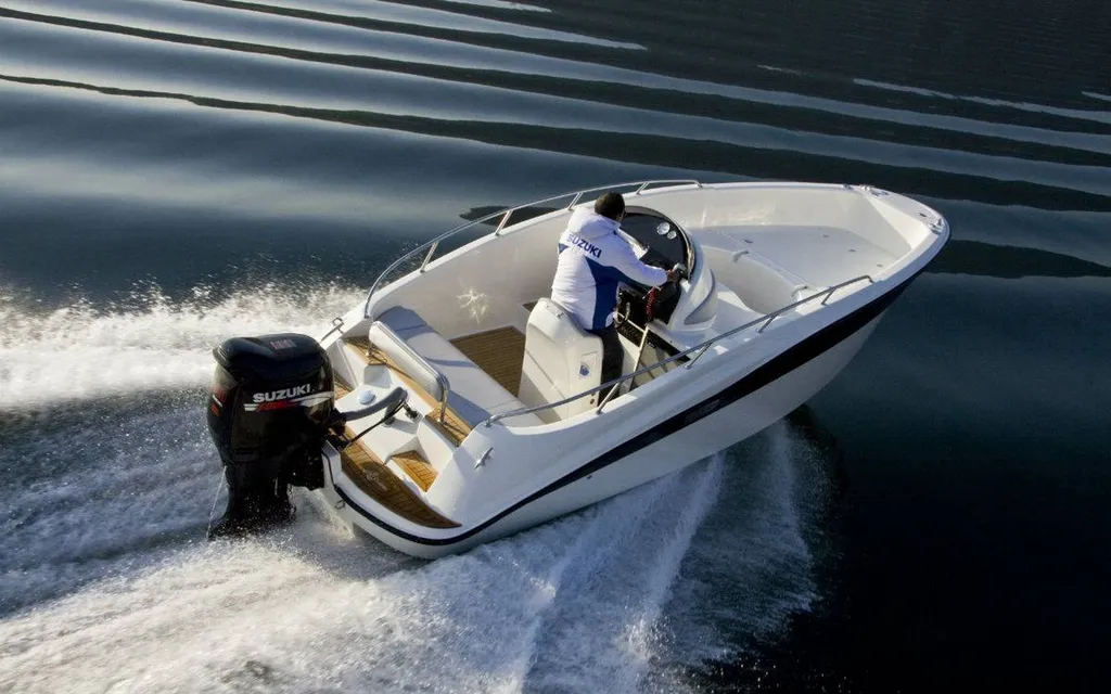 A vendre vedette hors bord  dans le Var à Bandol