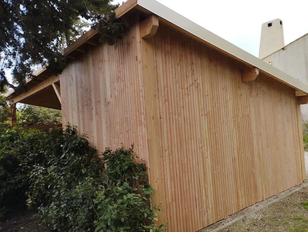 Bardage en faux claire Foie Douglas cl3 a Poussan 