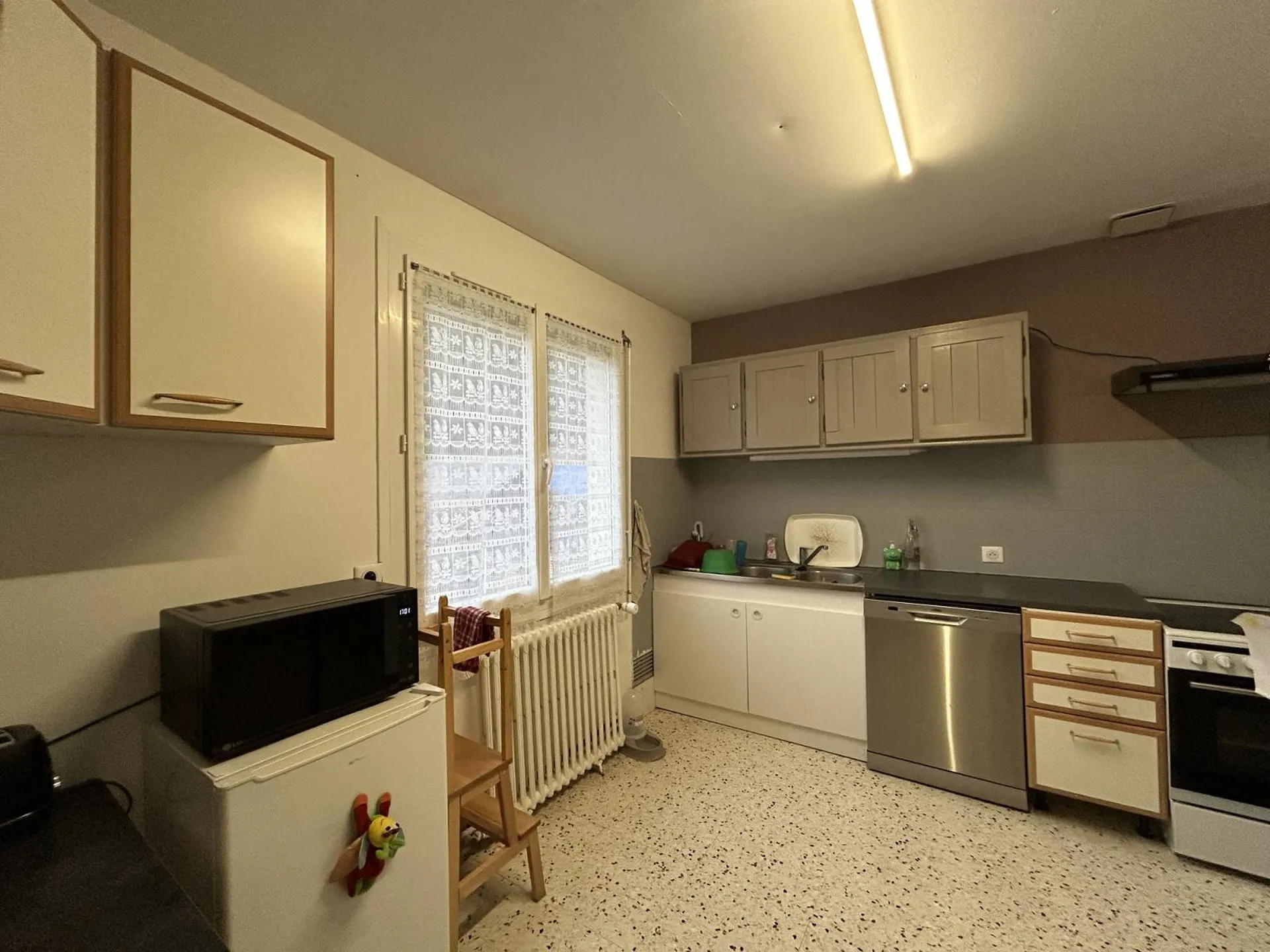 Pavillon individuel de plain pied, à vendre situé à Lillebonne 76170 - Idéal investisseurs !