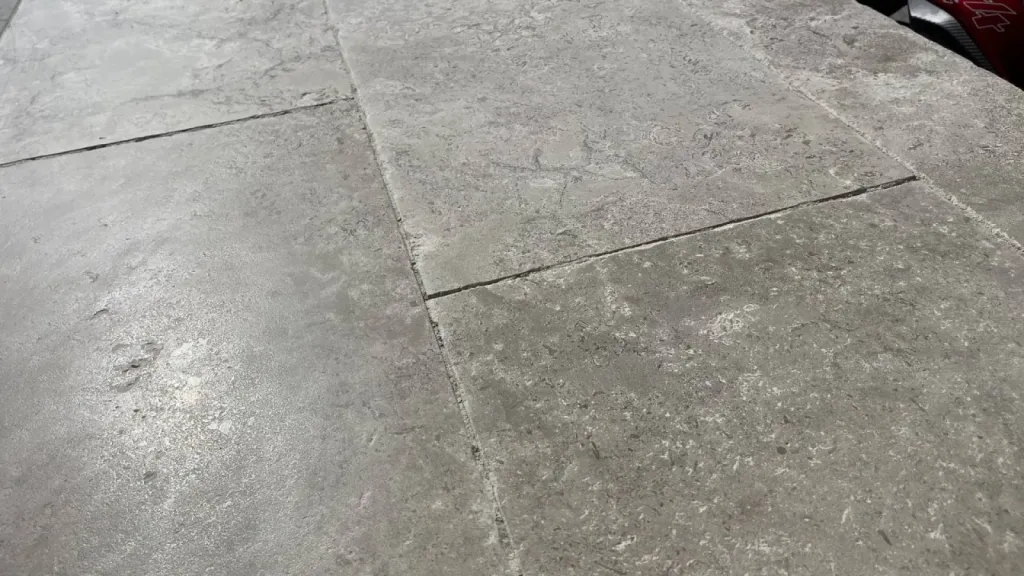 Pierre de Dordogne, Montagnac B2 gris pour dallage intérieur et extérieur TOULON