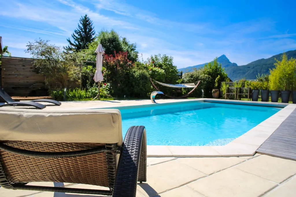 Piscine coque polyester