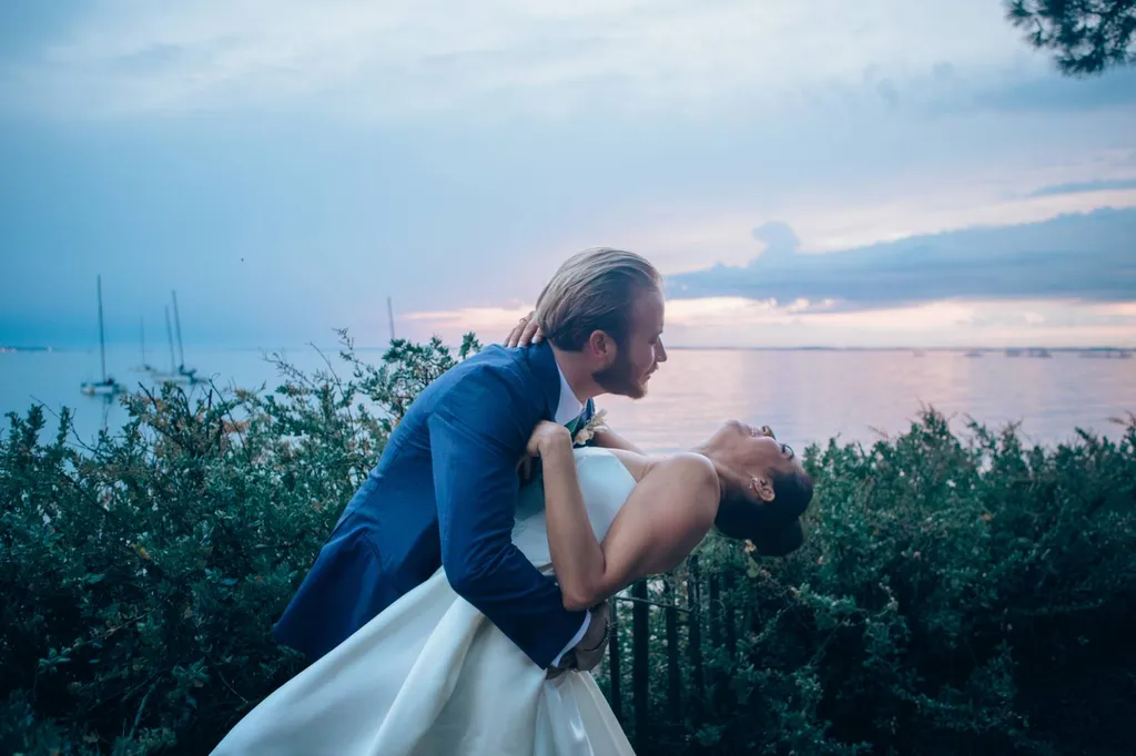 Décoratrice de mariage Bassin d’Arcachon : une scénographie élégante entre océan et nature - Les Mariages de Mademoiselle L - Crédit photo JP Rabier