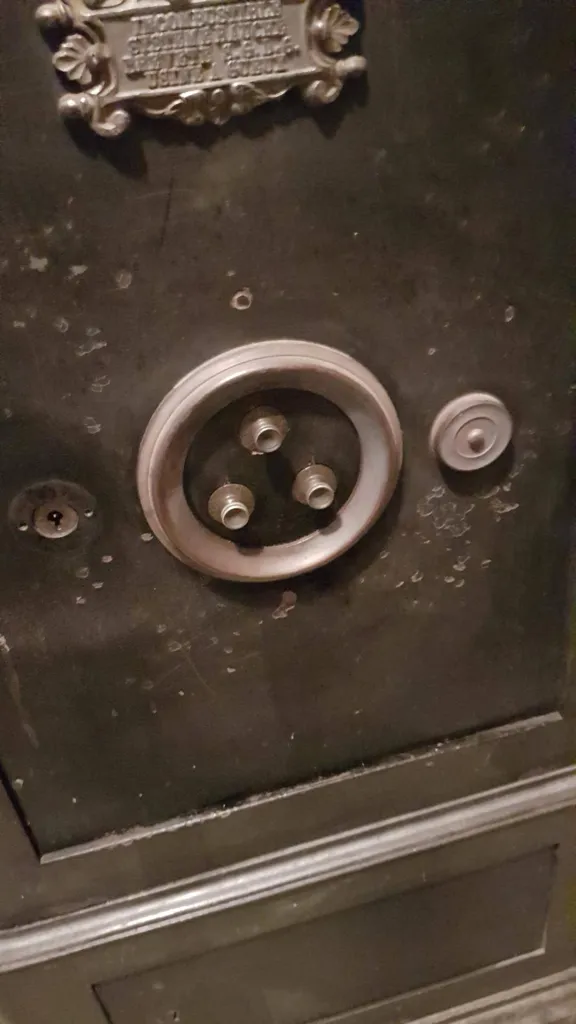 coffre-fort coincé devant être ouvert à onnaing