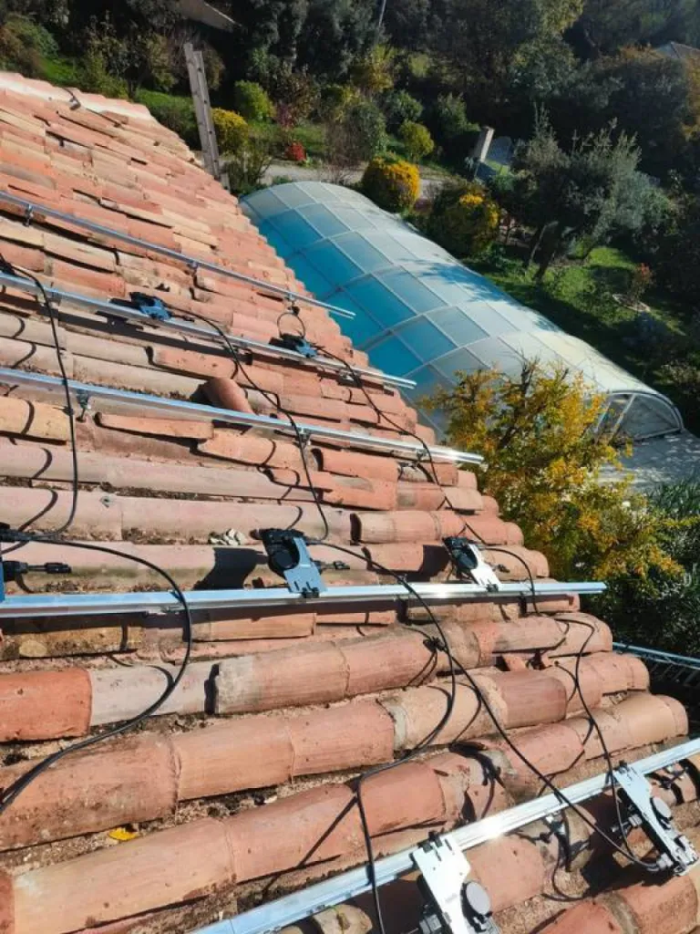Système de pose ESDEC pour panneaux photovoltaïques à Bouc-Bel-Air.