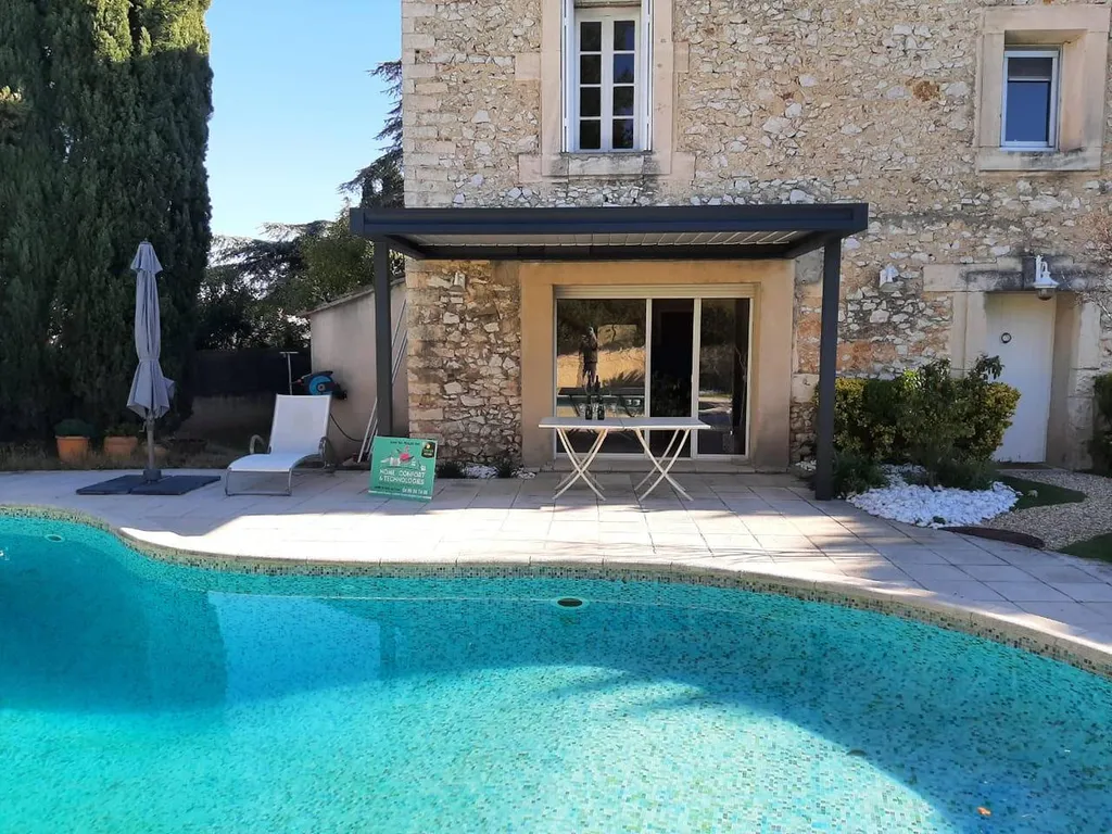 Pergola Mur en Pierre à Anduze dans le Gard