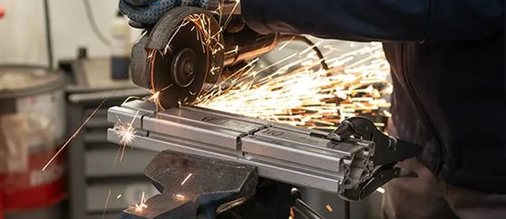 Robocana distributeur de produits de rénovation de canalisation sans casse