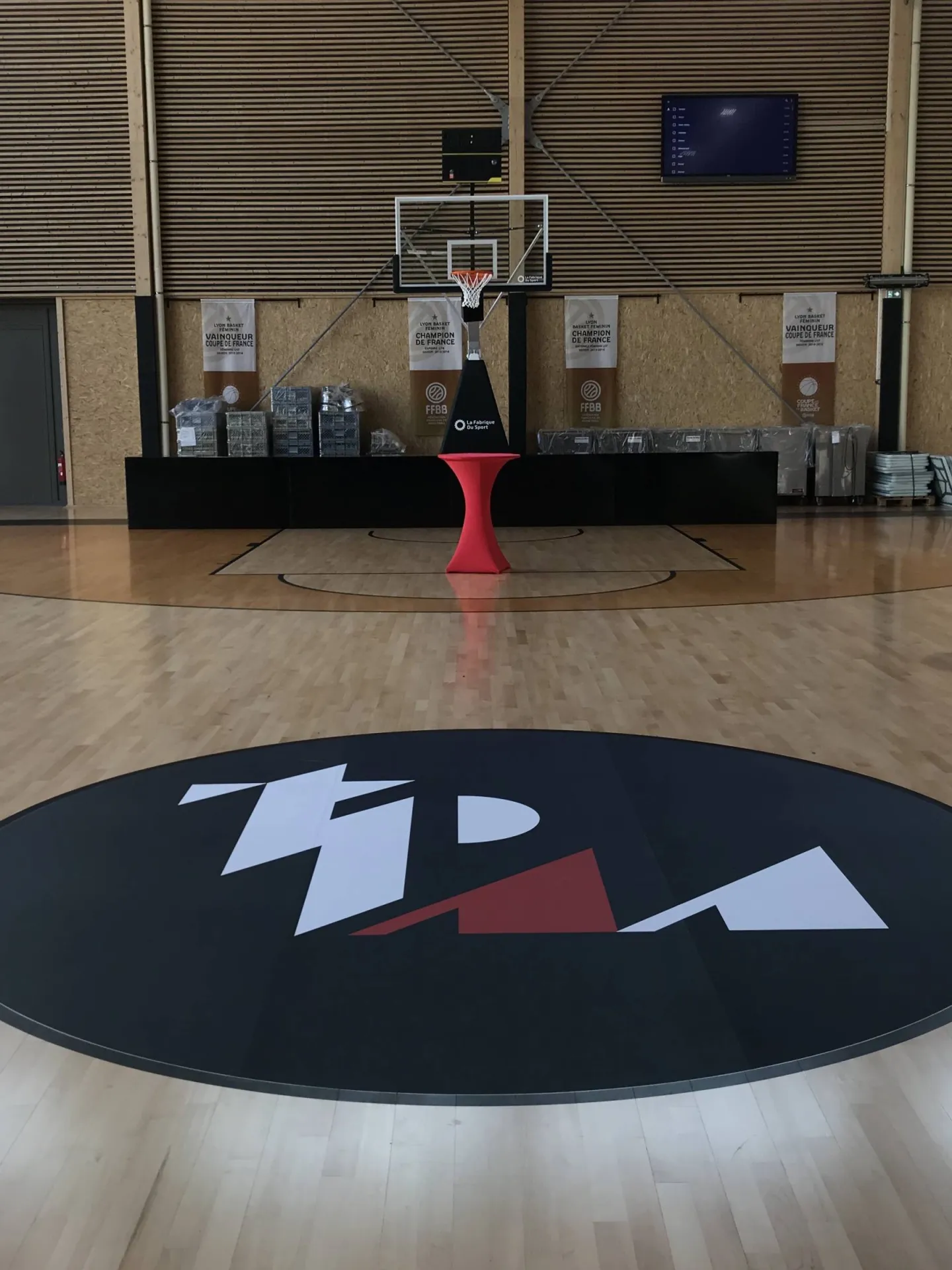 AGG PRINT laisse son empreinte dans les locaux de la Tony Parker Adéquat academy