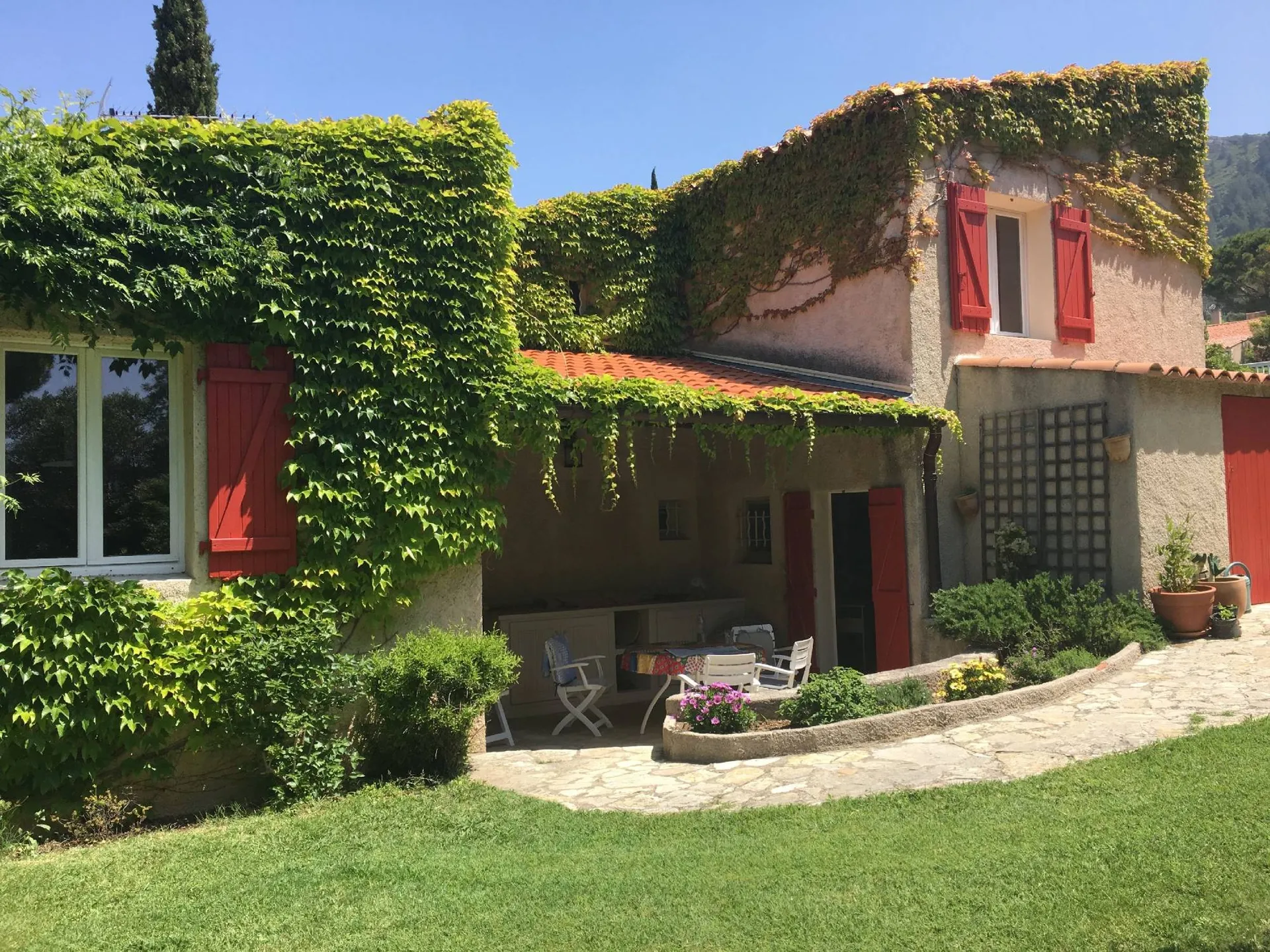 A vendre maison 4 Cassis au calme dans résidence avec piscine et tennis