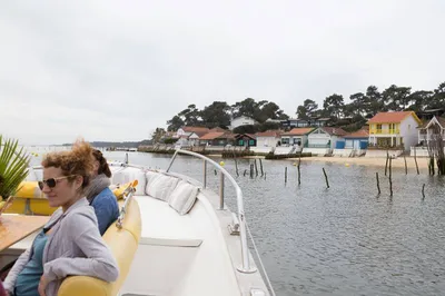 Destination Arcachon et la découverte en bateau du village de l'Herbe (Cap Ferret)Destination Arcachon 