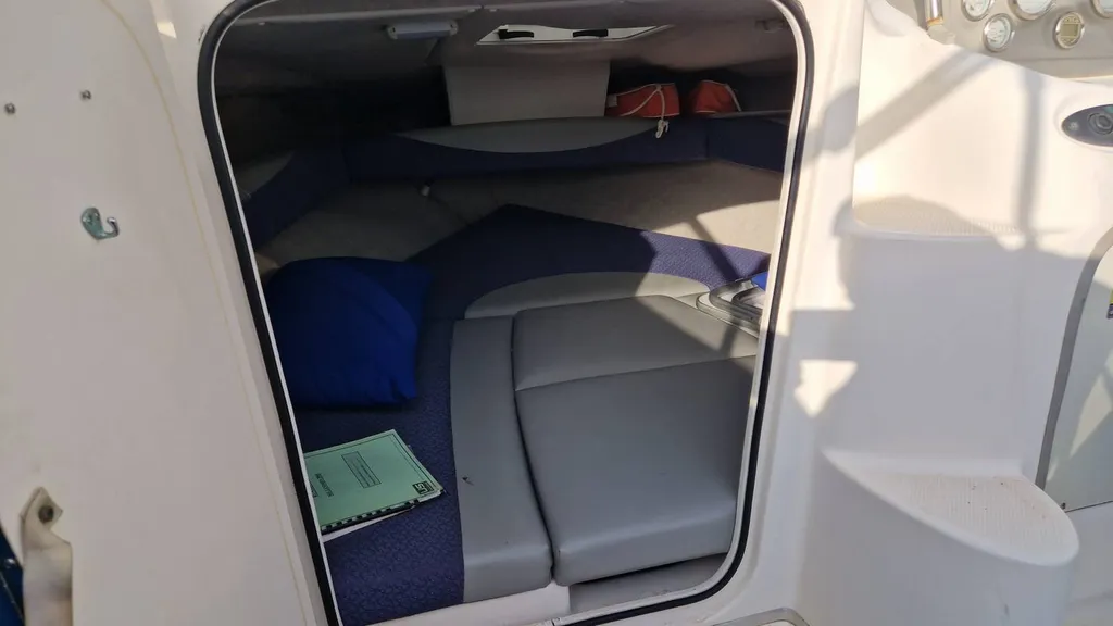 Bateau avec cabine d'occasion Bayliner 602 dans le Var