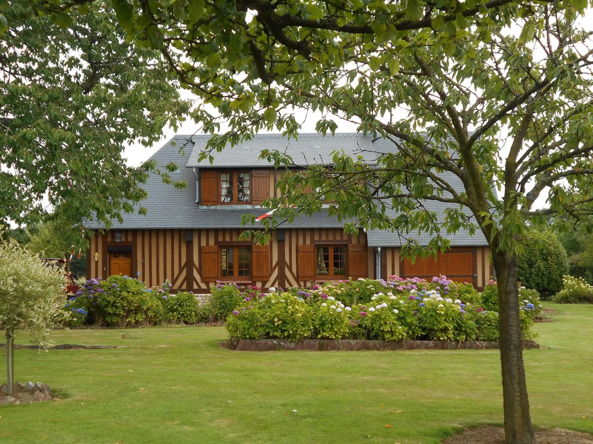MAISON NORMANDE RECENTE A VENDRE PROCHE MOYAUX, CALVADOS, PAYS D'AUGE