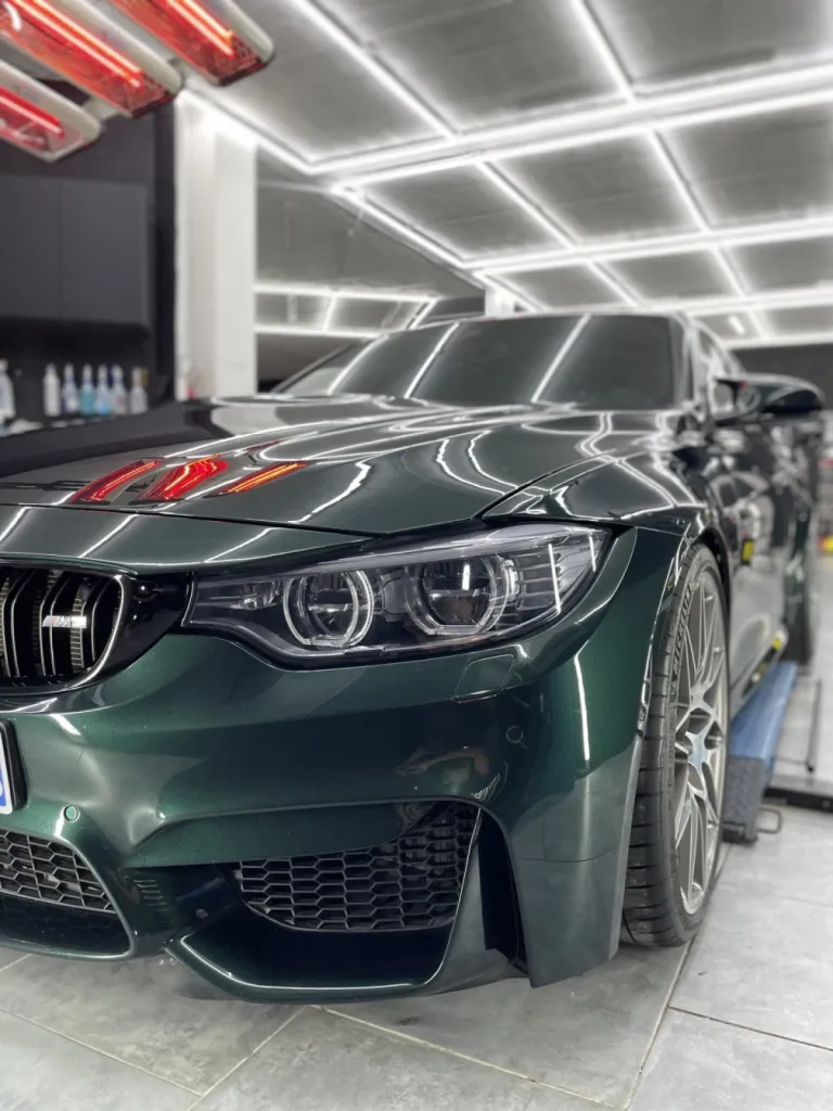 Préparation et la pose de protection céramique complète Gtechniq (carrosserie,jantes, vitrage) d'une BMW M3 compétition à Mougins près d'Antibes