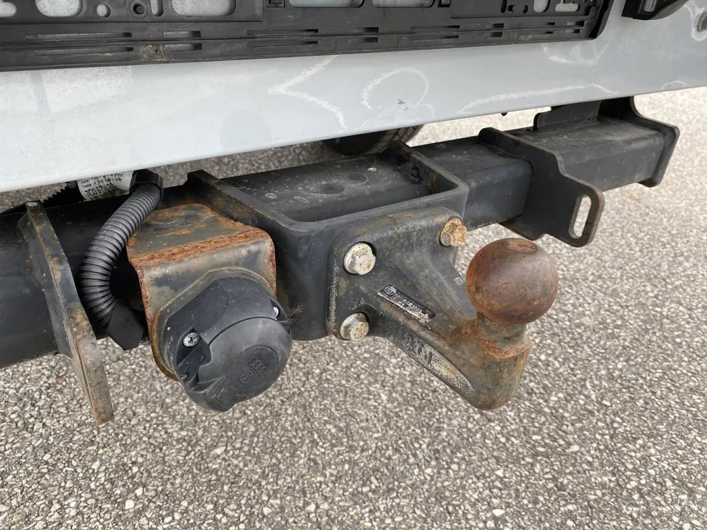 Utilitaire Volkswagen Crafter occasion à La Frénaye : châssis plateau TDI 140 chez Caudebec Automobiles près du Havre