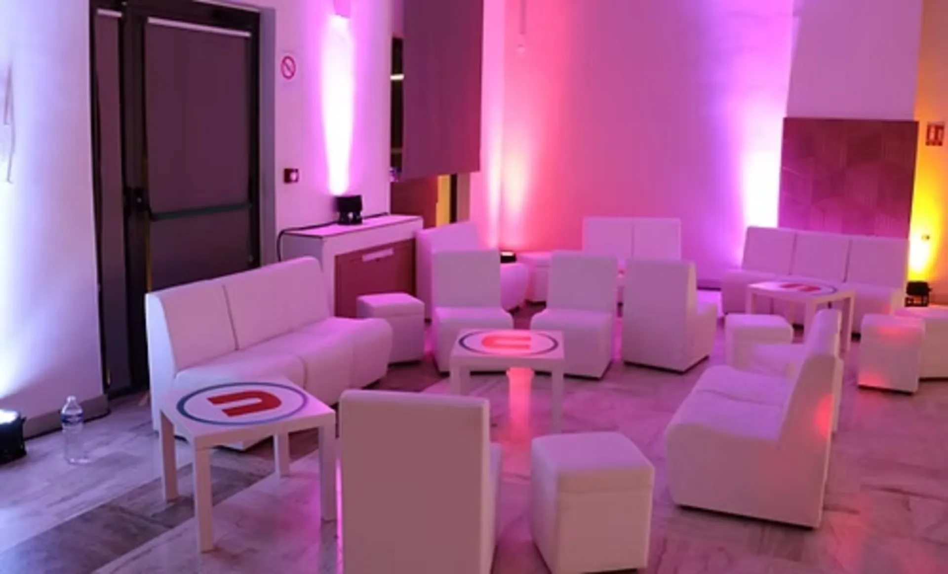 BANQUETTE LOUNGE BLANCHE ANGLE