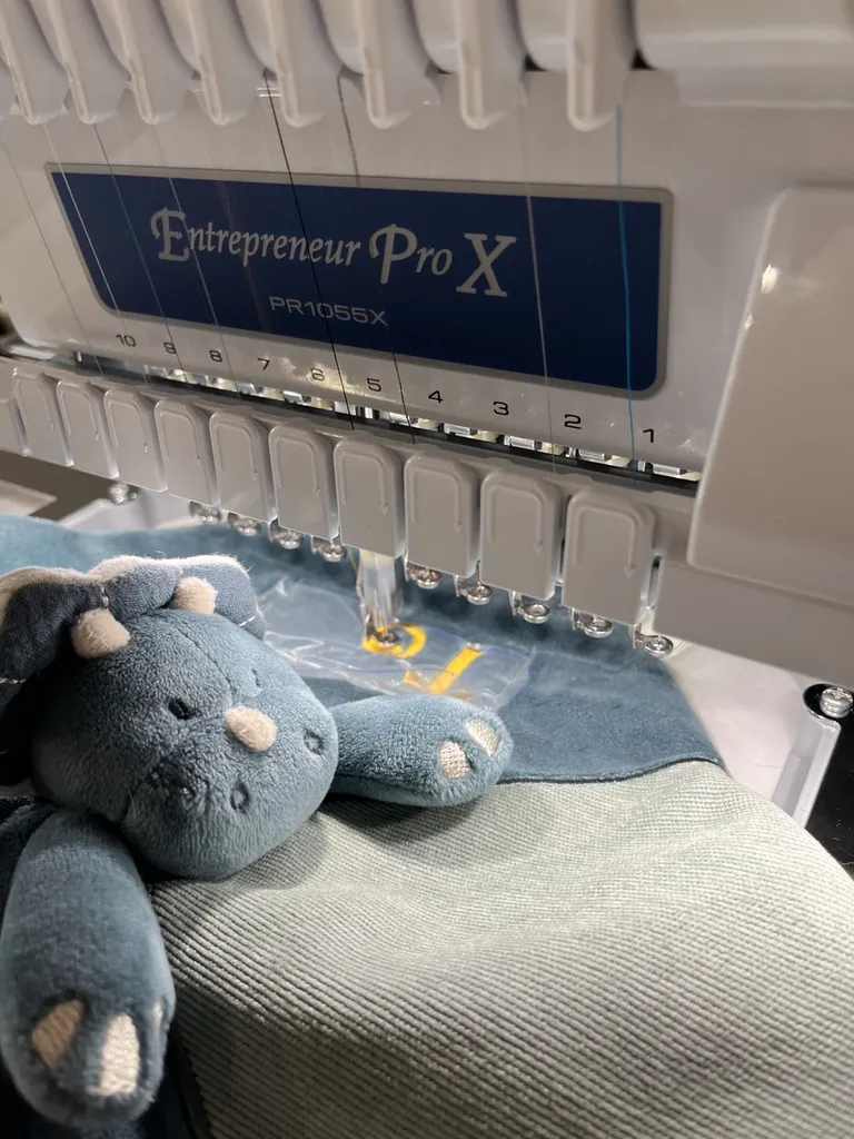 prénom brodé sur des doudous proche de Bordeaux