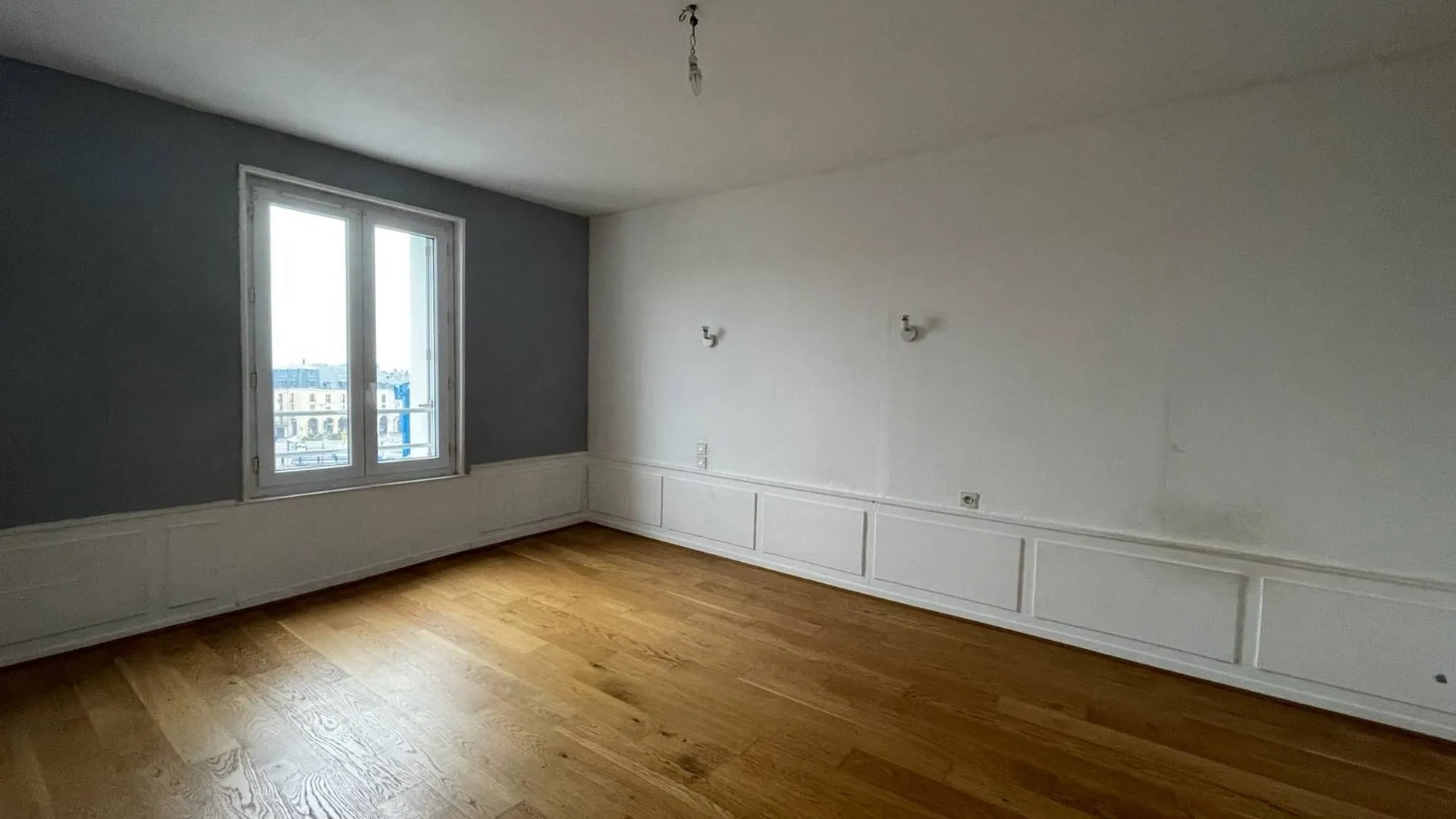 Appartement de type T2 vue port de 44,36m² à rénover, situé proche du centre-ville de Dieppe, 76