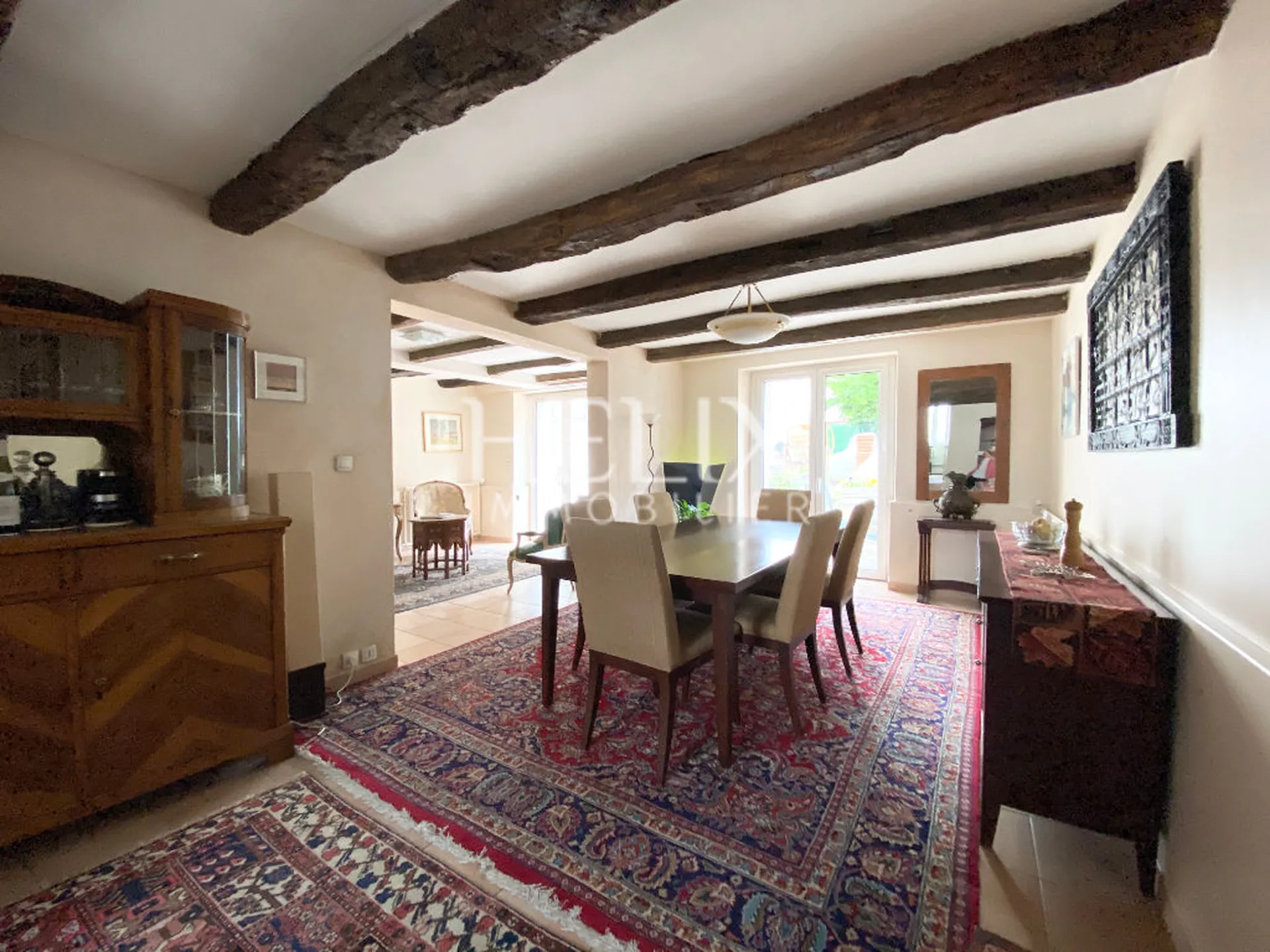 Beau triplex de 180 M2 avec terrasse et jardin à Saint Germain en Laye, à 3 mn à pied du RER A, proche Place du Marché.
