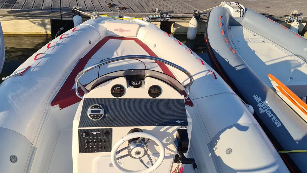 Bateau semi-rigide à moteur Altamaréa Wave 23 en vente dans le Var