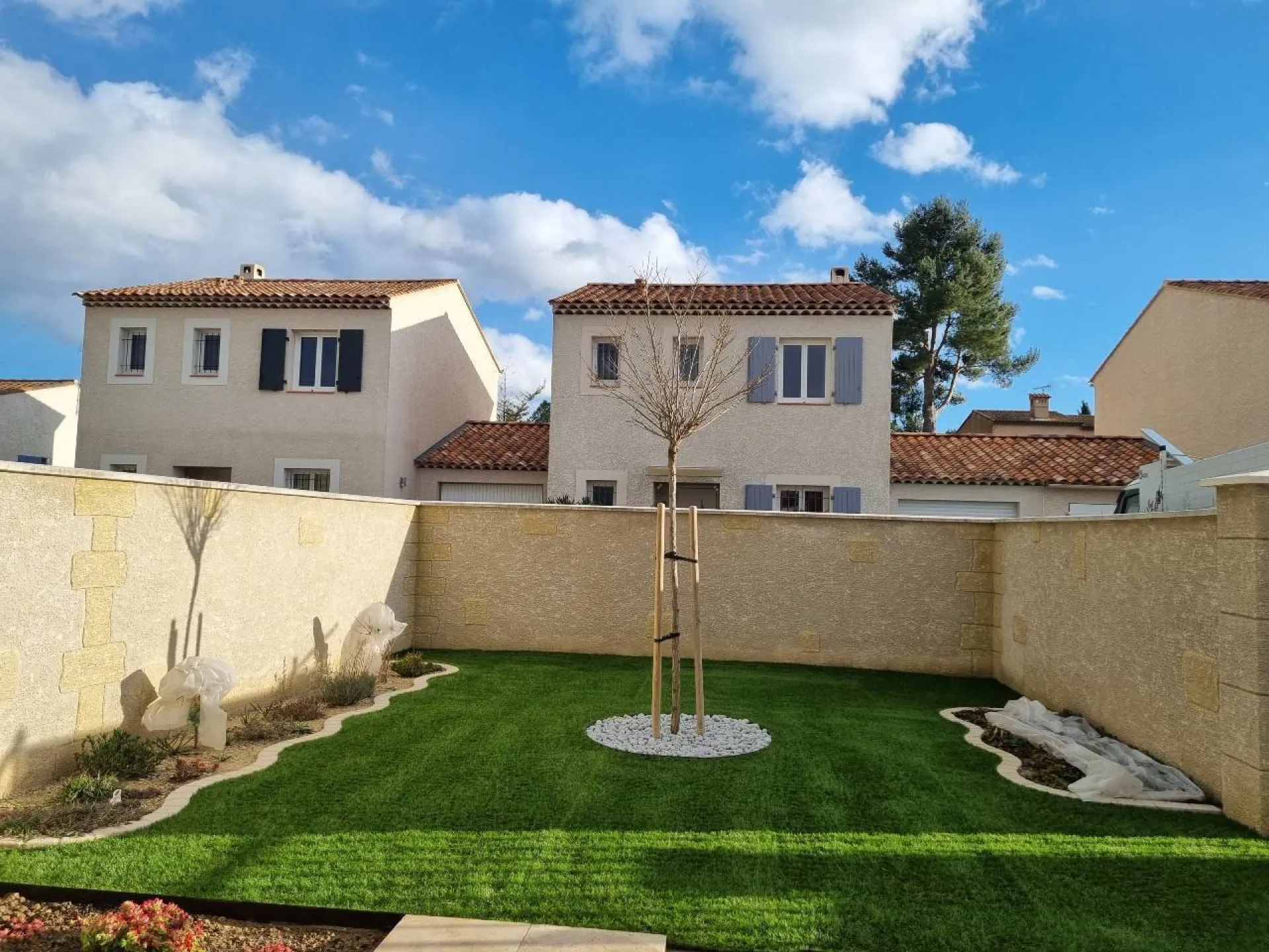 Pose gazon synthétique à Salon de Provence
