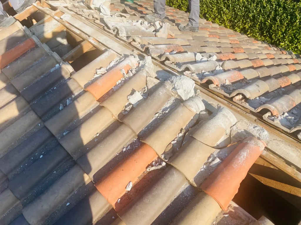 dépose ciment et gravats du faitage sur gardanne