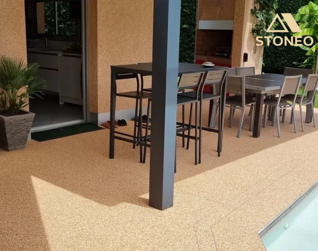 Rénovez votre terrasse, plage de piscine, trottoirs ou balcon avec la moquette de pierre STONEO. Nos solution marbre et résine au meilleur prix dans le 26, 07 ou 38 que vous soyez à Seyssuel proche de Vienne ou ailleurs