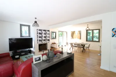 Le Vésinet - Belle maison 9 pièces de 230 M² dans un parc privé