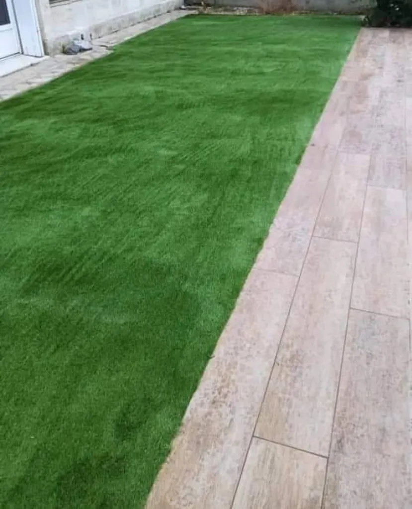 pose d un gazon synthétique à bordeaux